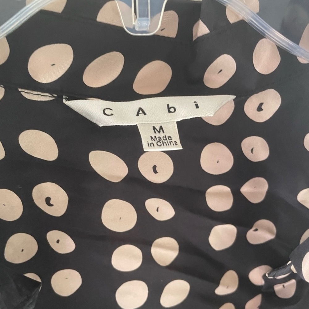 Women’s Cabi Silk Button Down Blouse EUC! - Picture 4 of 6